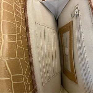 Evan Picone Tan Leather Purse Never Been Used